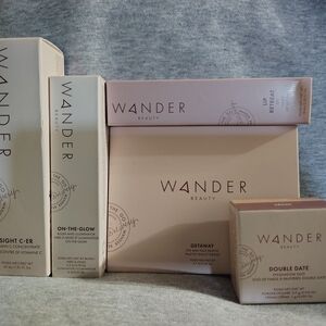 Wander Beauty 5pc Makeup Bundle NIB Palette Blush Lip Oil Vitamin C